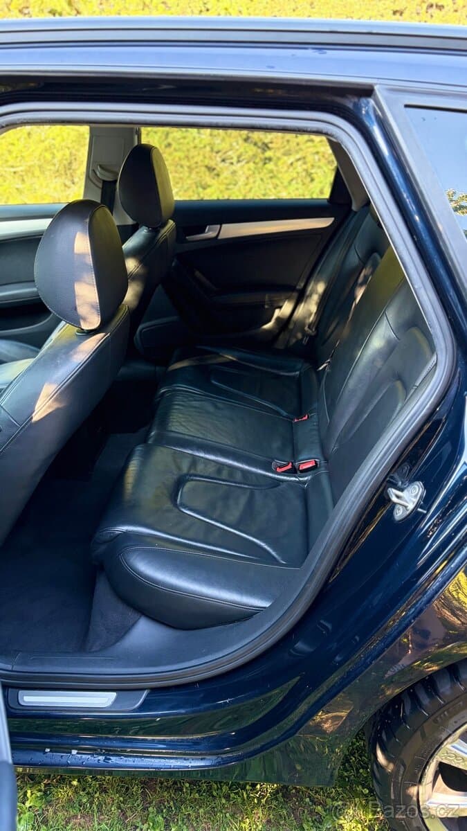 2010 Audi A4 - 12