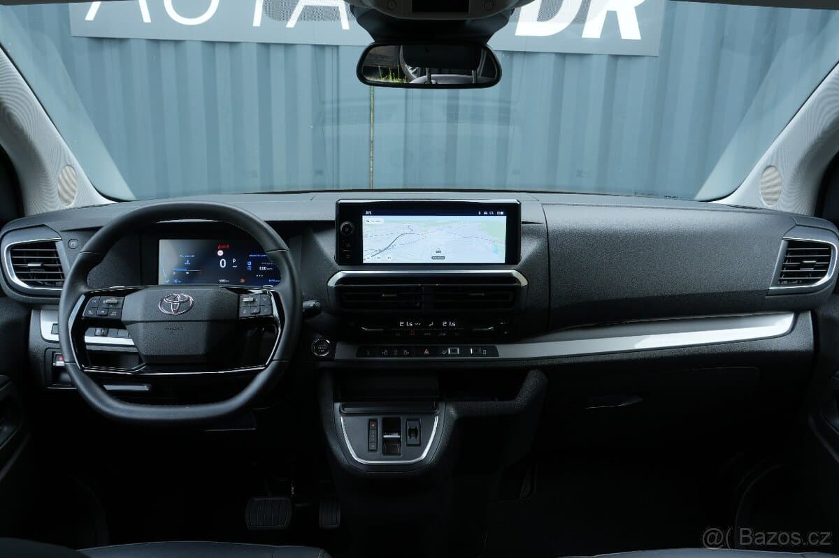 2025 Toyota PROACE - 12