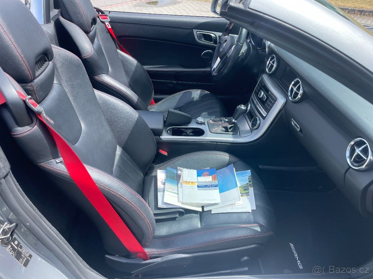 2011 Mercedes-Benz SL - 12