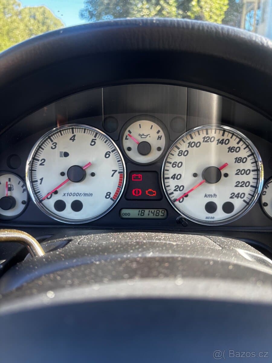 2002 Mazda MX-5 - 12
