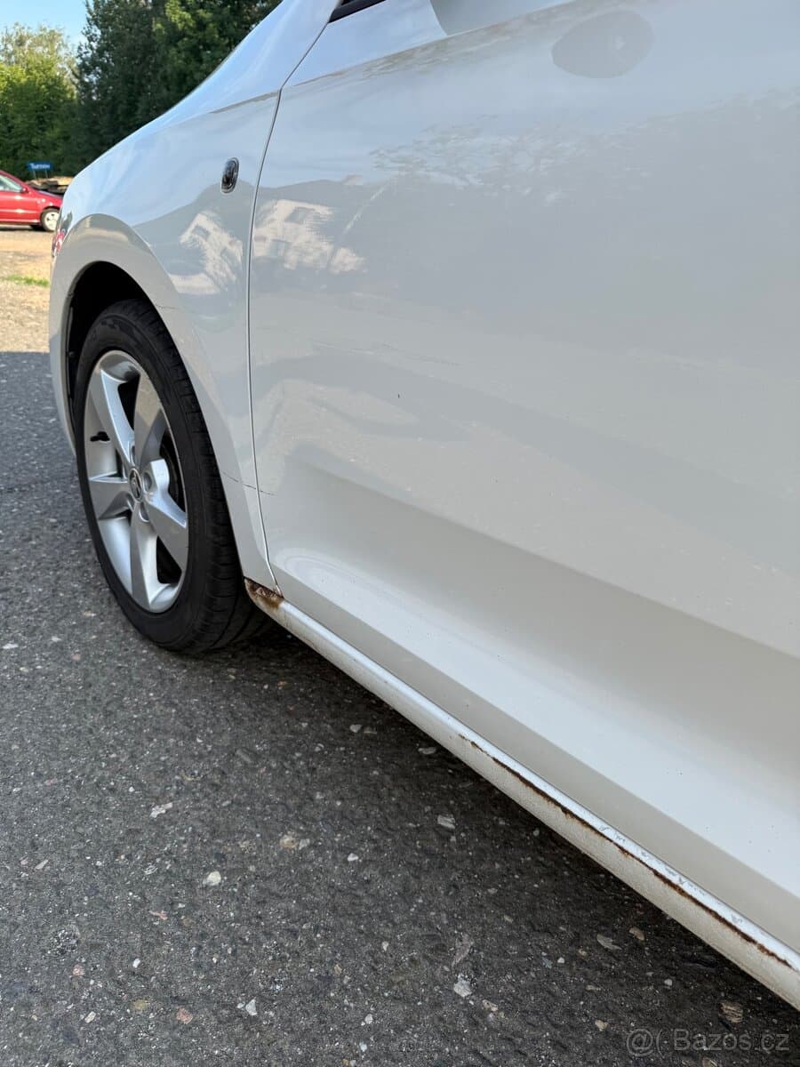 2014 Škoda RAPID - 12