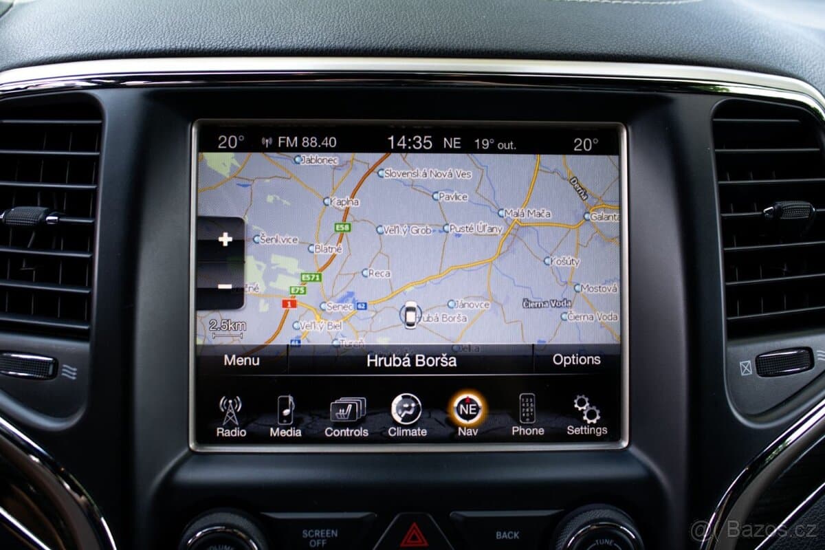 2014 Jeep CHEROKEE - 12