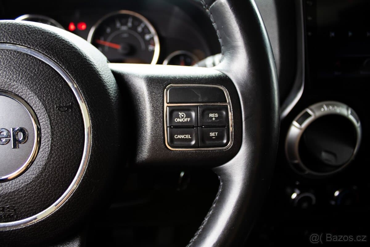 2013 Jeep WRANGLER - 12