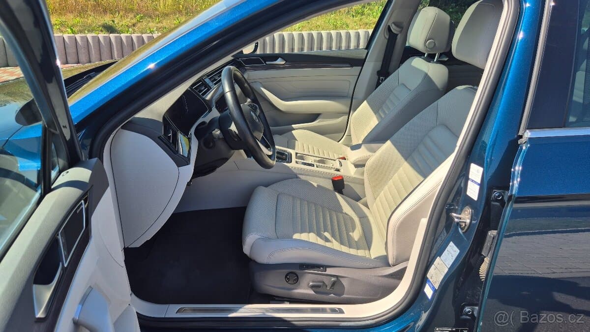 2020 Volkswagen PASSAT - 12