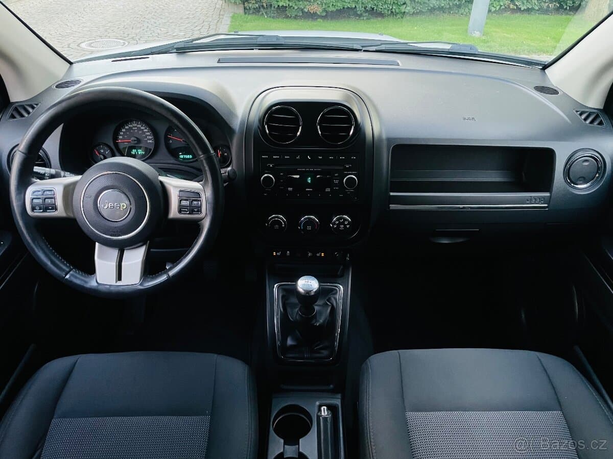 2012 Jeep COMPASS - 12