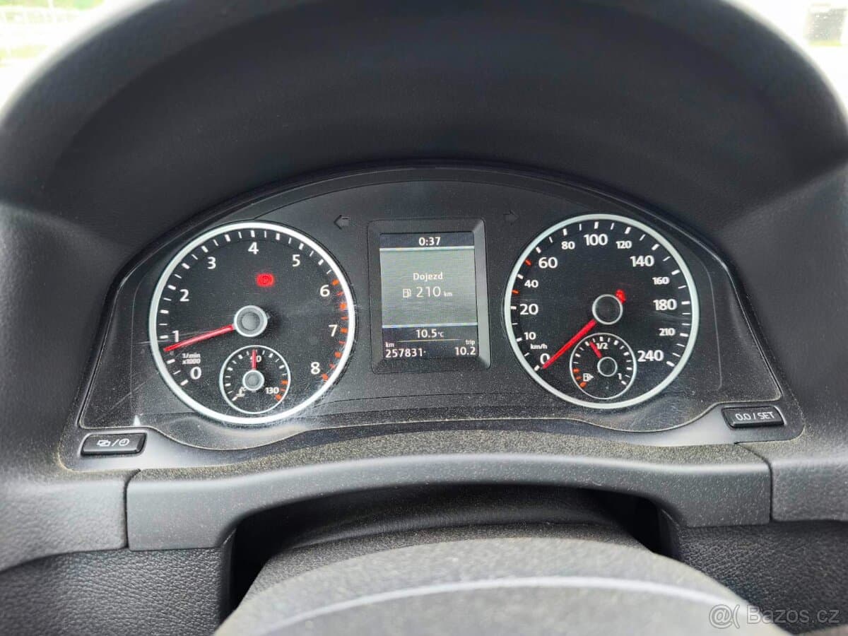 2012 Volkswagen TIGUAN - 12