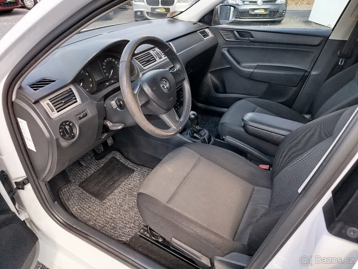 2014 Škoda RAPID - 12