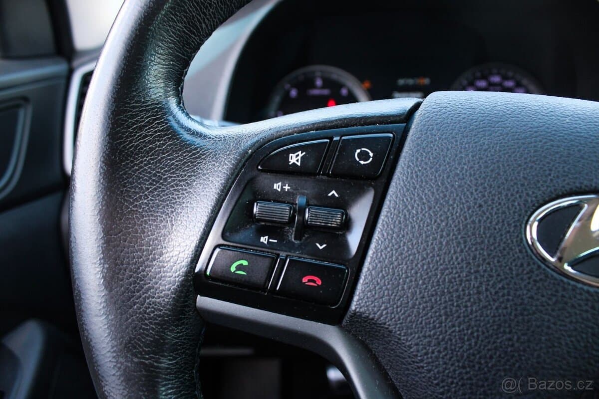 2015 Hyundai TUCSON - 12