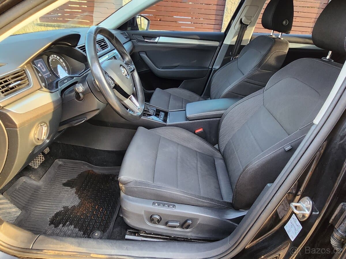 Škoda SUPERB - 12