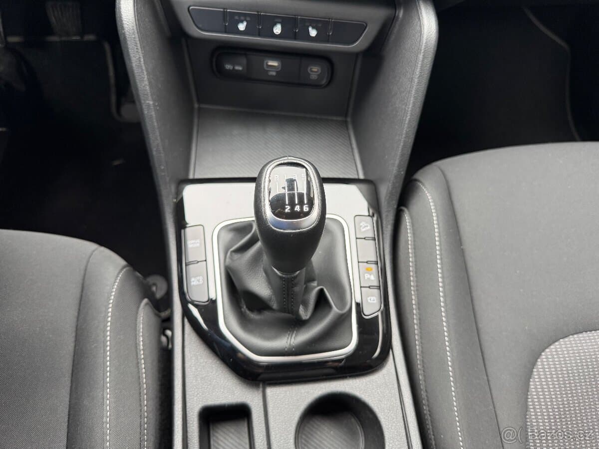 2022 Kia SPORTAGE - 12
