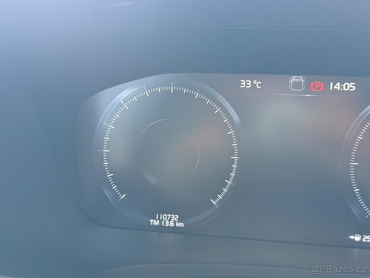 2019 Volvo V90 - 12