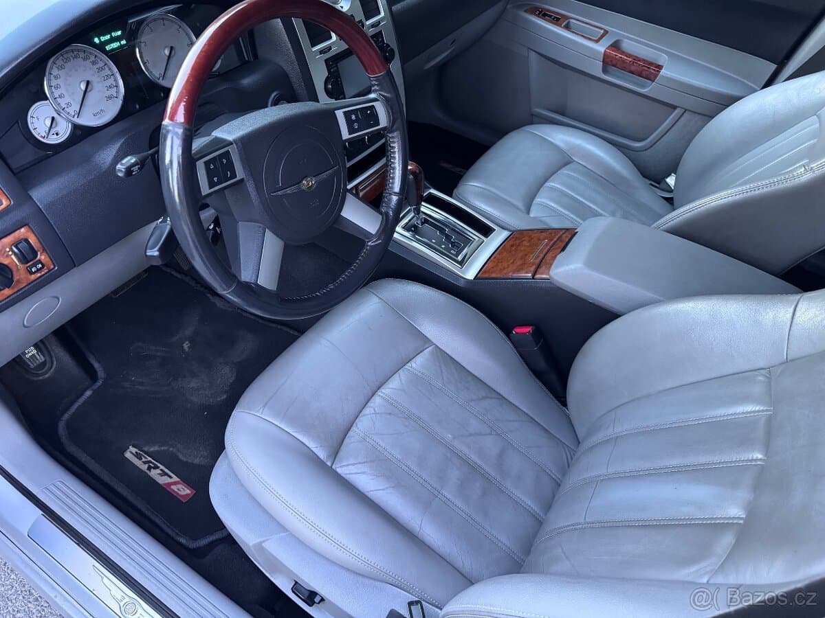 2007 Chrysler 300C - 12
