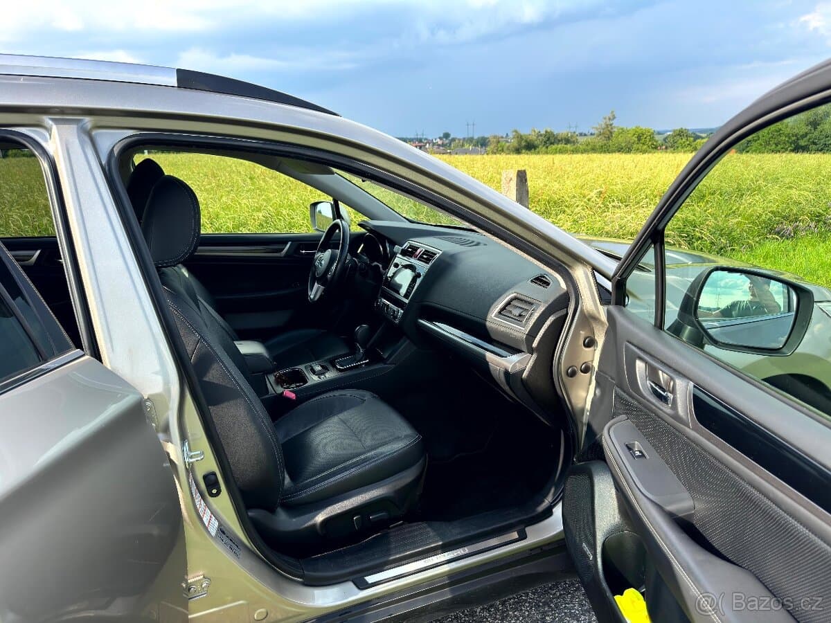 2015 Subaru OUTBACK - 12