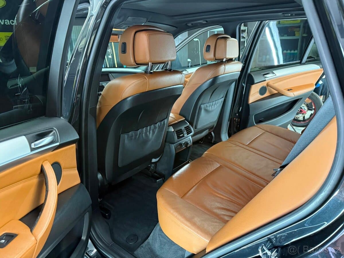 2009 BMW X5 - 12