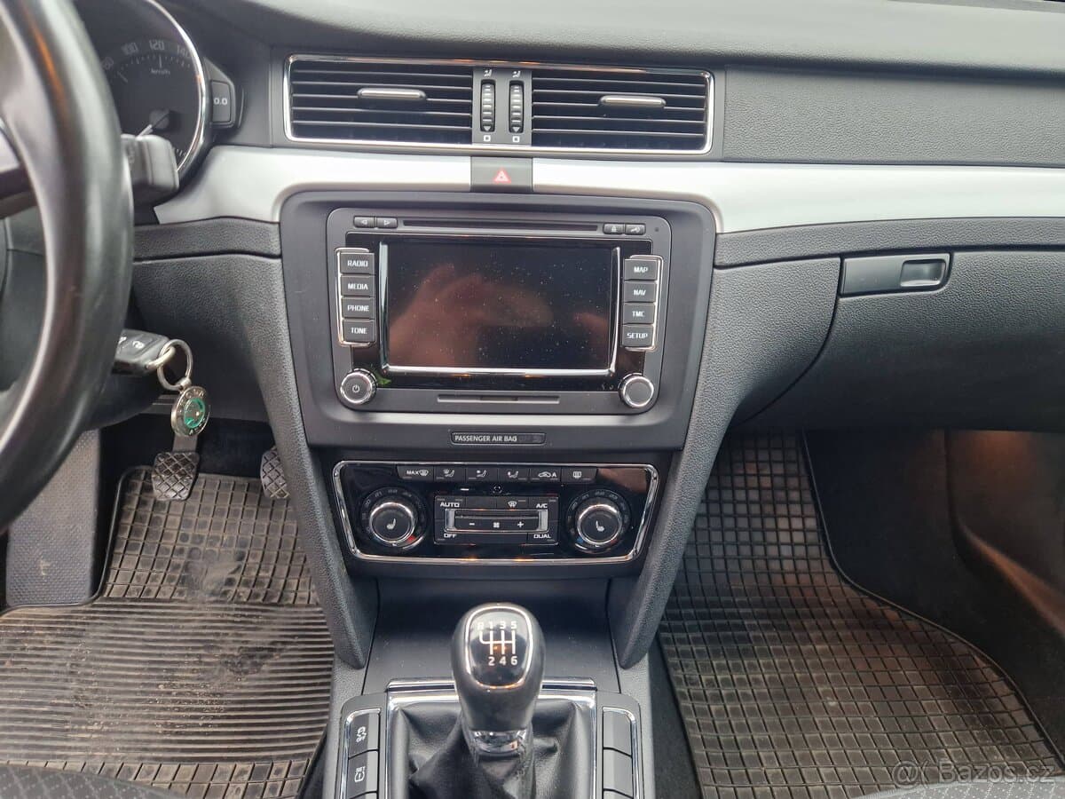 2013 Škoda SUPERB - 12
