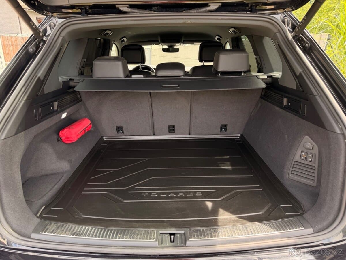 2022 Volkswagen TOUAREG - 12