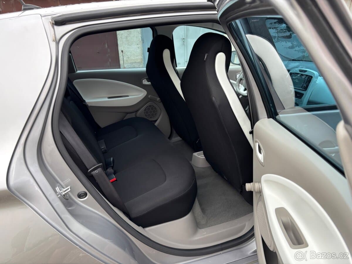 2015 Renault ZOE - 12