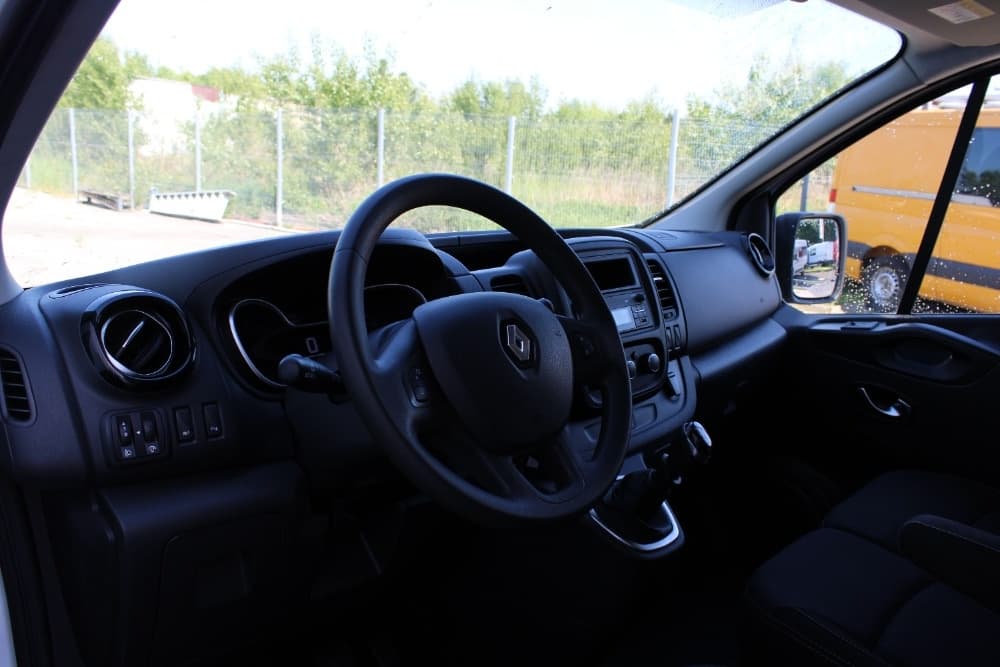 2020 Renault TRAFIC - 12