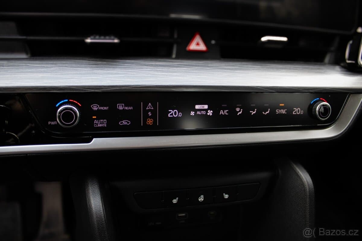 2024 Kia SPORTAGE - 12