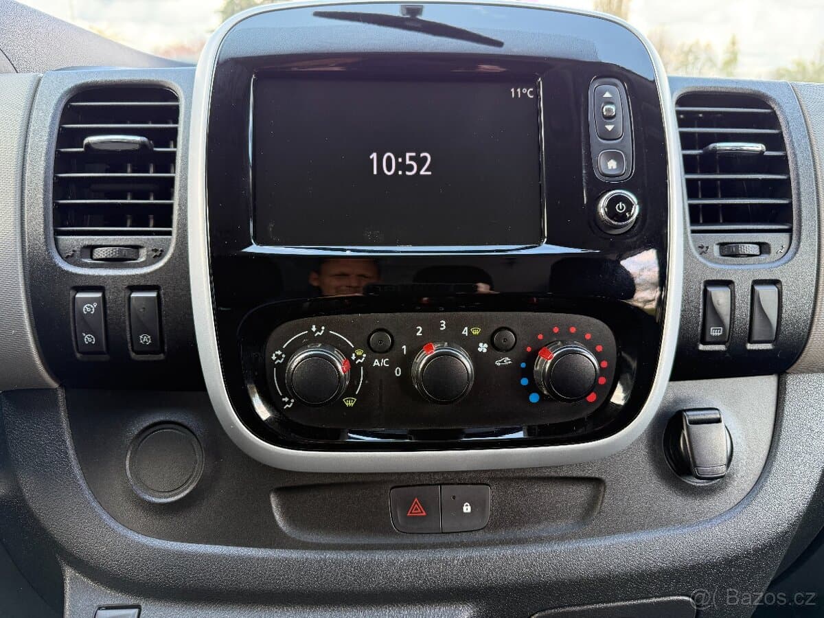 2019 Renault TRAFIC - 12