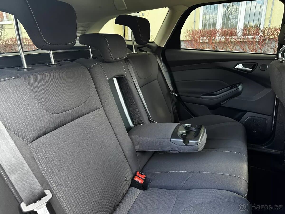 2012 Ford FOCUS - 12