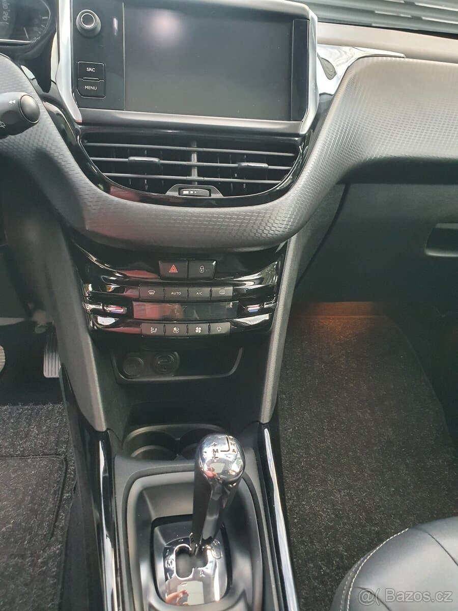 2018 Peugeot 2008 - 12