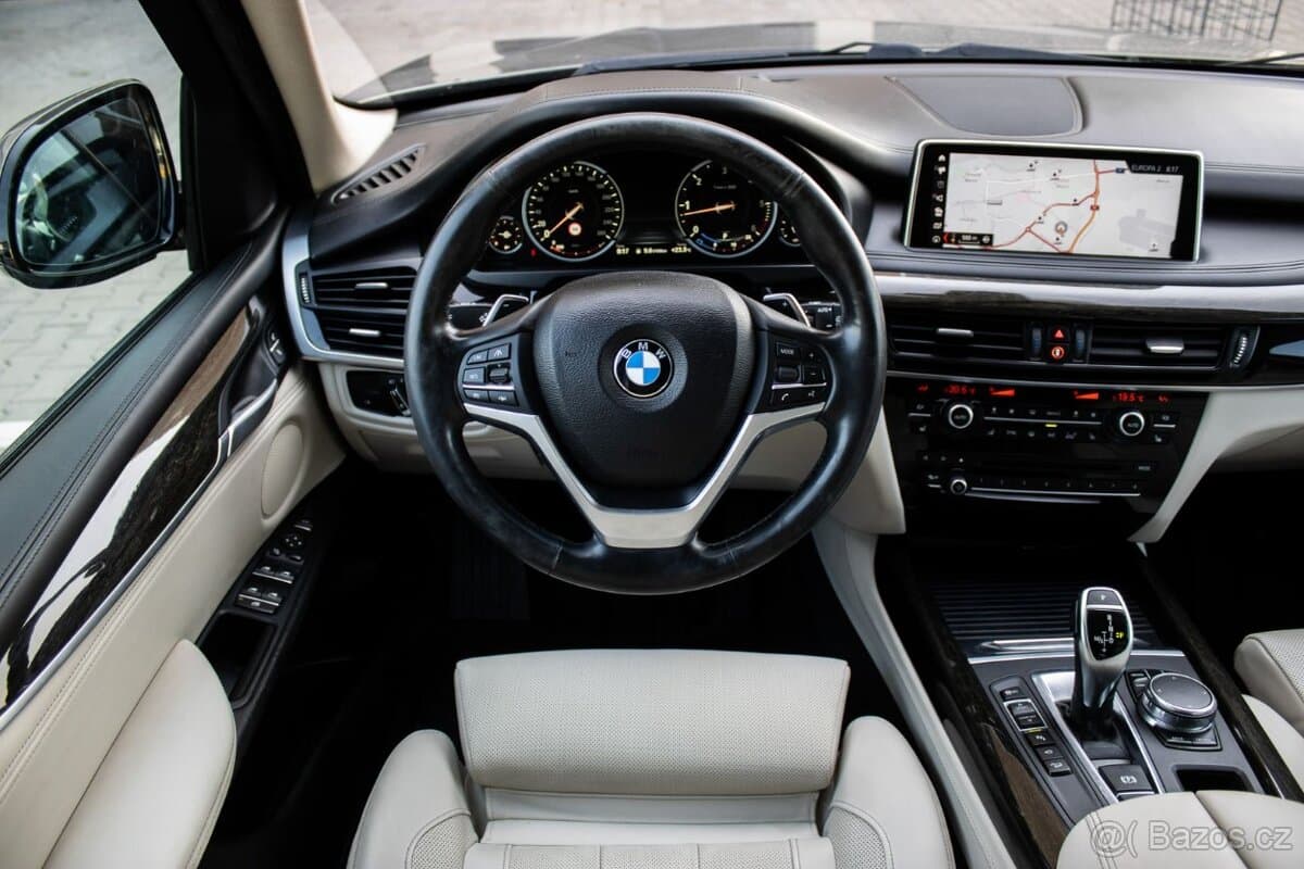 2018 BMW X5 - 12