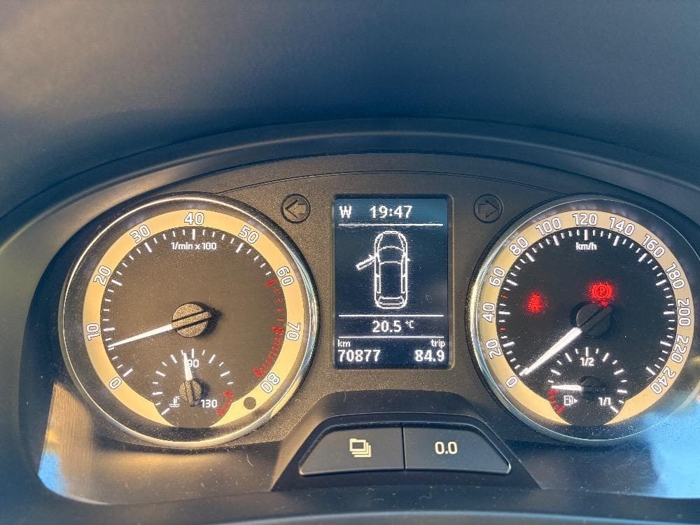 Škoda RAPID - 12