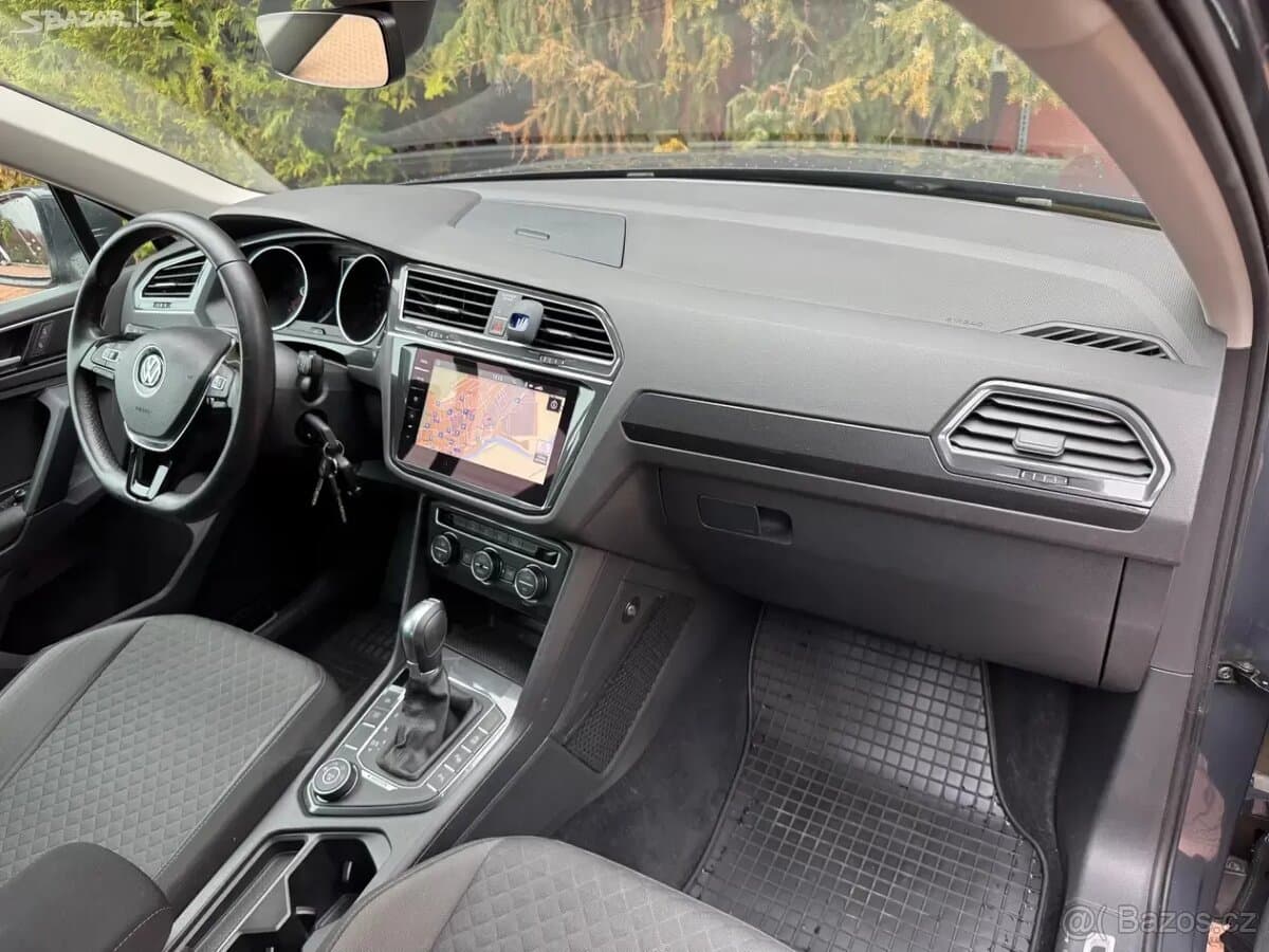 2018 Volkswagen TIGUAN - 12