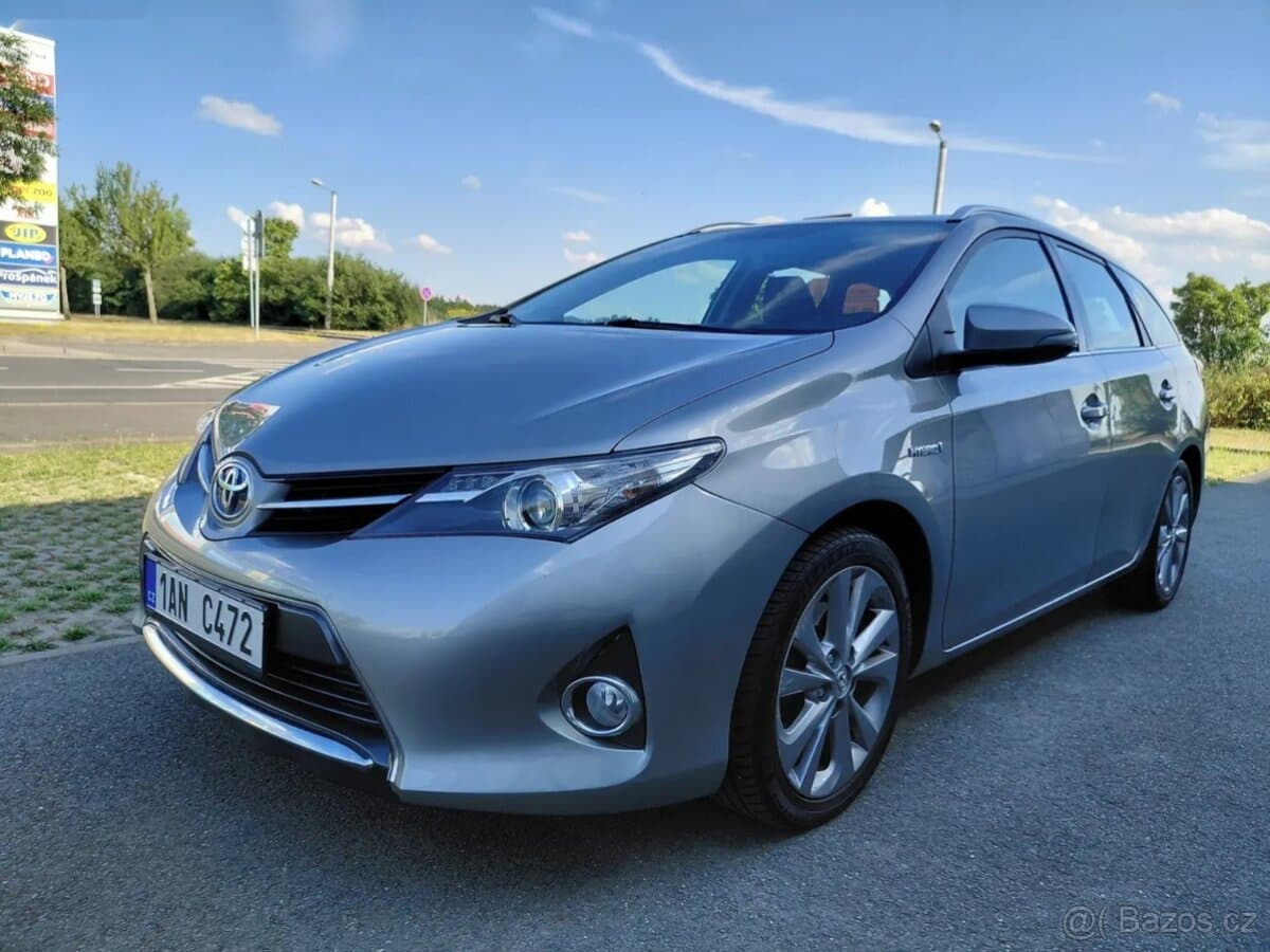 2013 Toyota AURIS - 12
