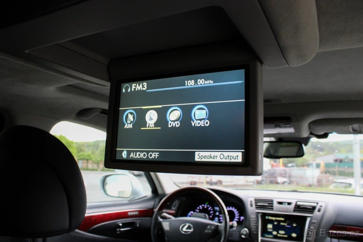 2010 Lexus LS - 12