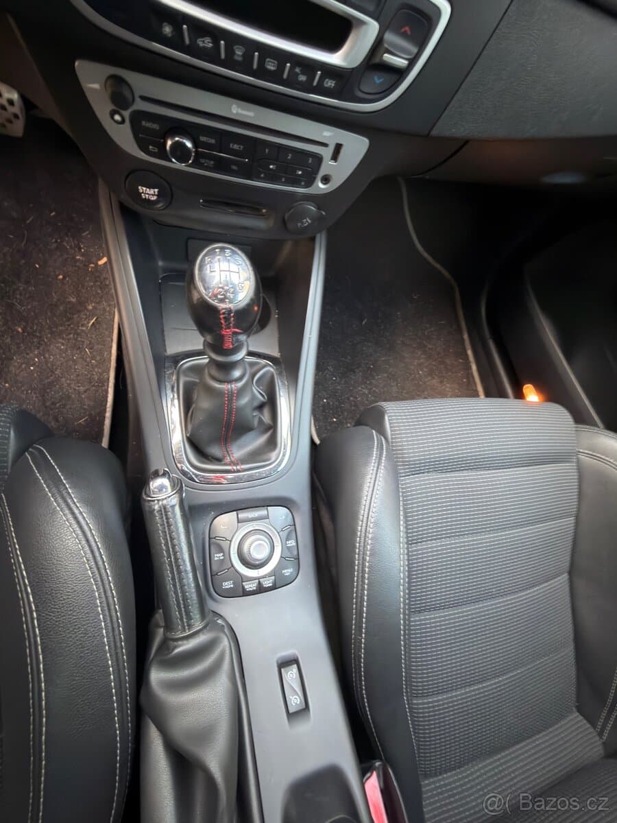 Renault MEGANE - 12