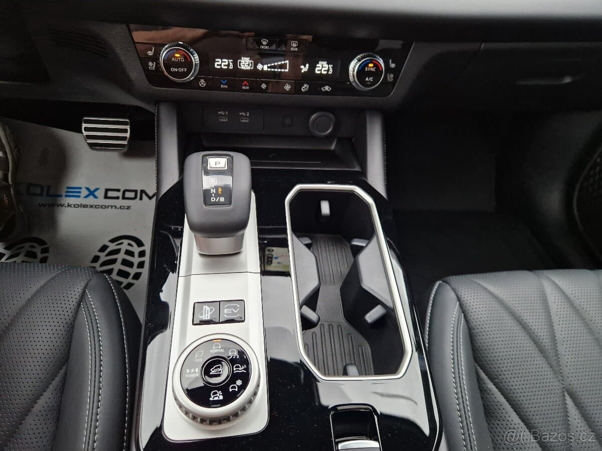 2026 Mitsubishi OUTLANDER - 12