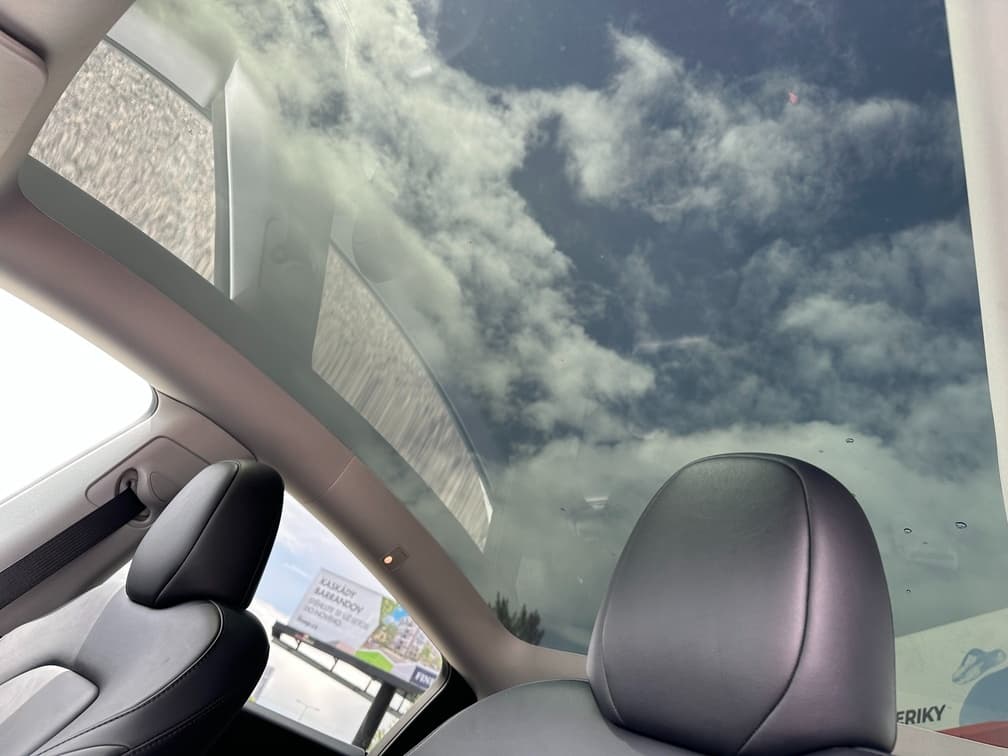 2023 Tesla MODEL Y - 12