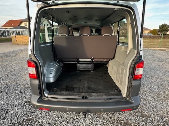 2012 Volkswagen CARAVELLE - 12