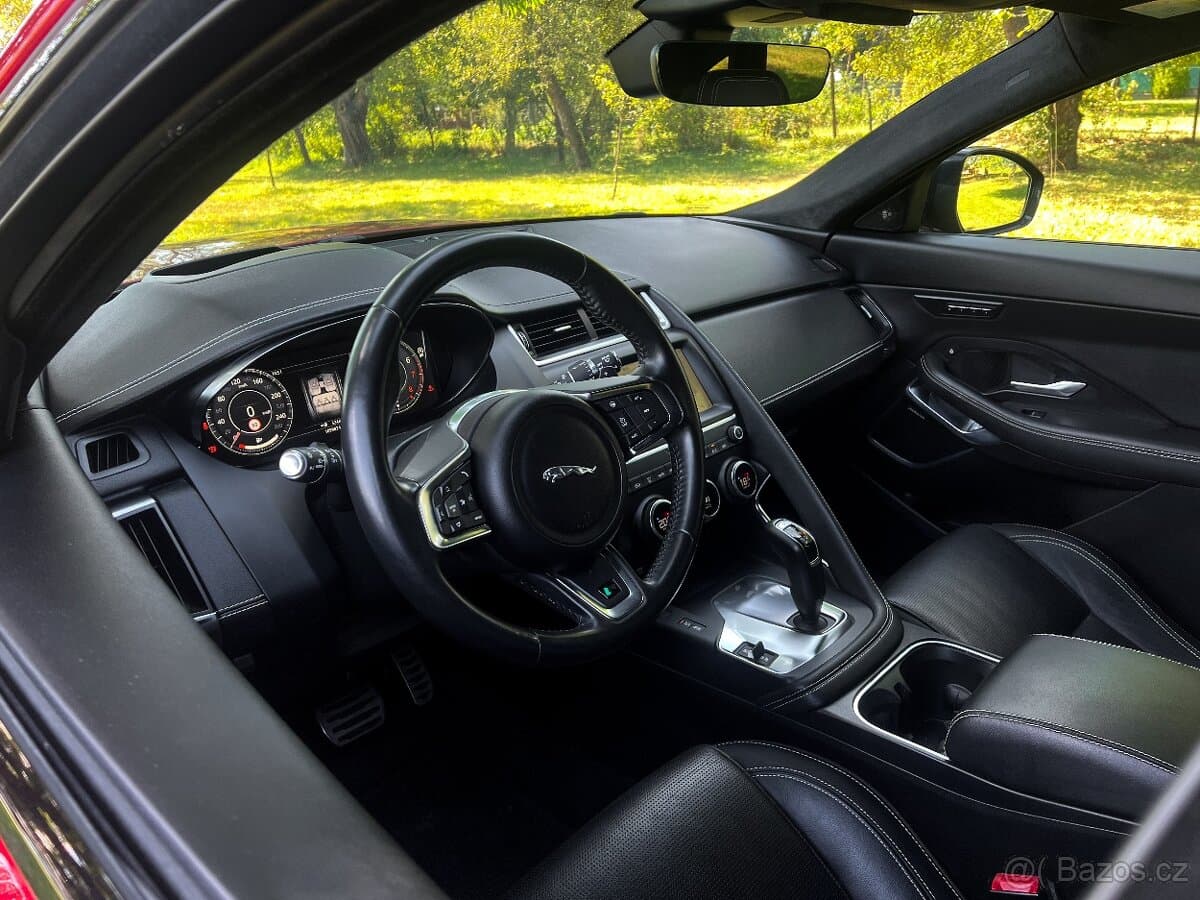 2018 Jaguar E-PACE - 12