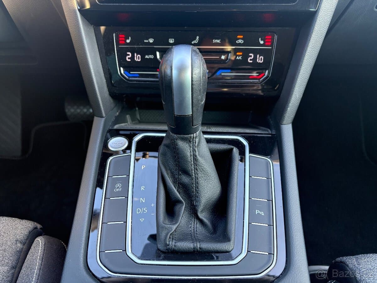 2022 Volkswagen PASSAT - 12