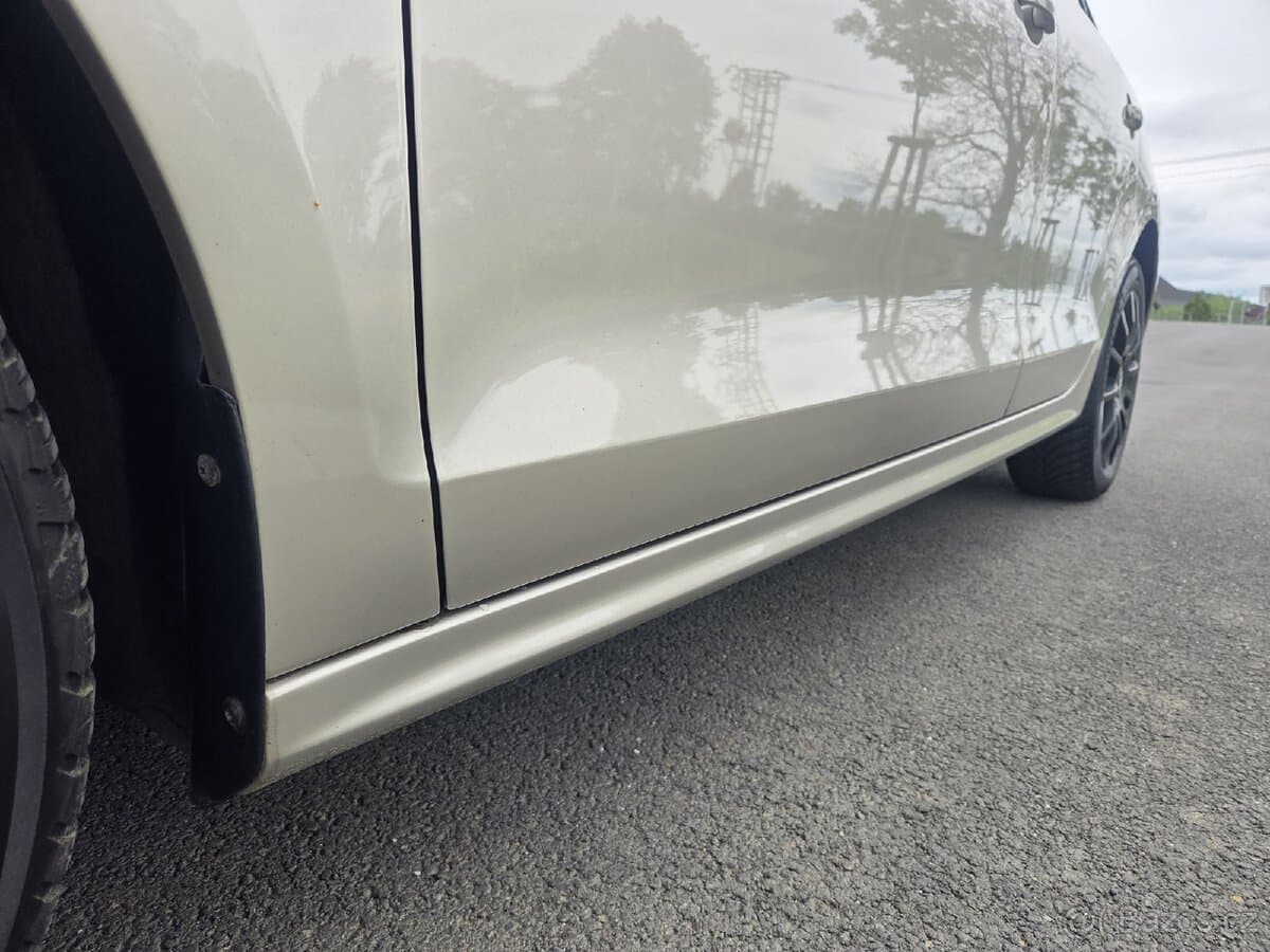 2012 Volkswagen JETTA - 12