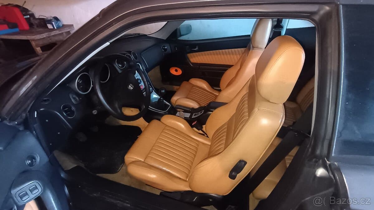 1999 Alfa Romeo GTV - 12