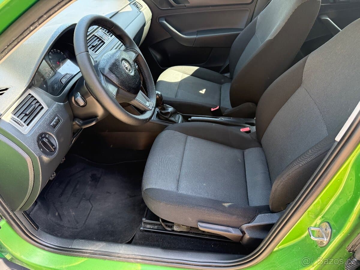 2014 Škoda RAPID - 12