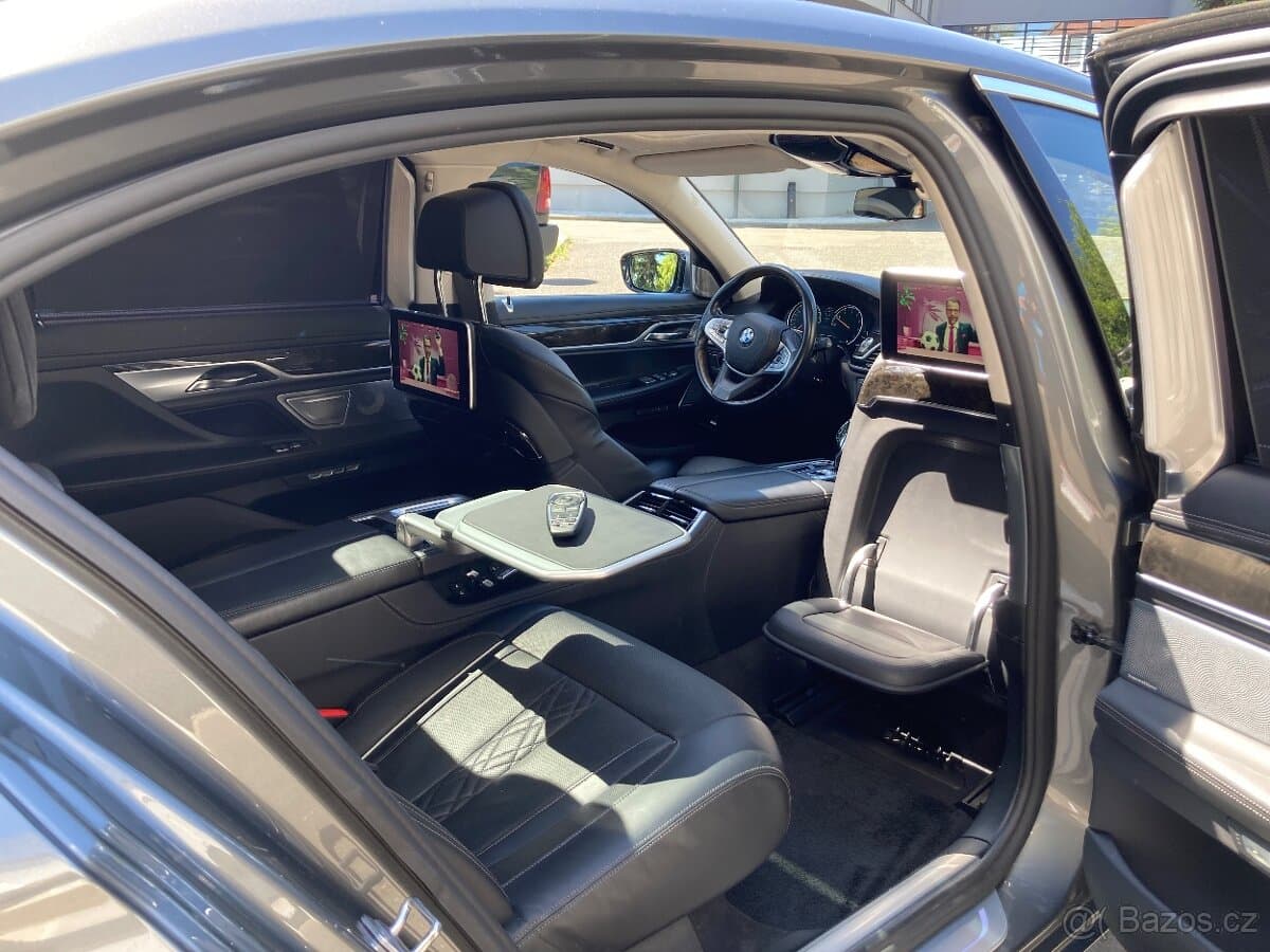 2016 BMW 7-SERIES - 12