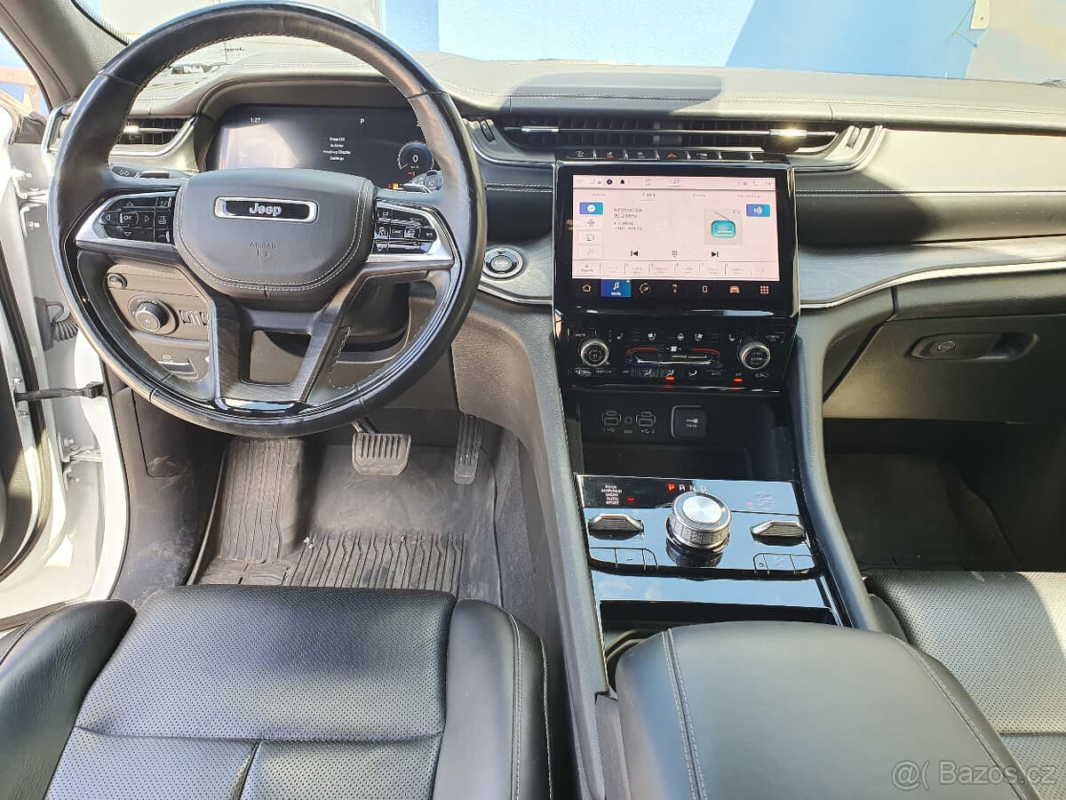 2022 Jeep CHEROKEE - 12