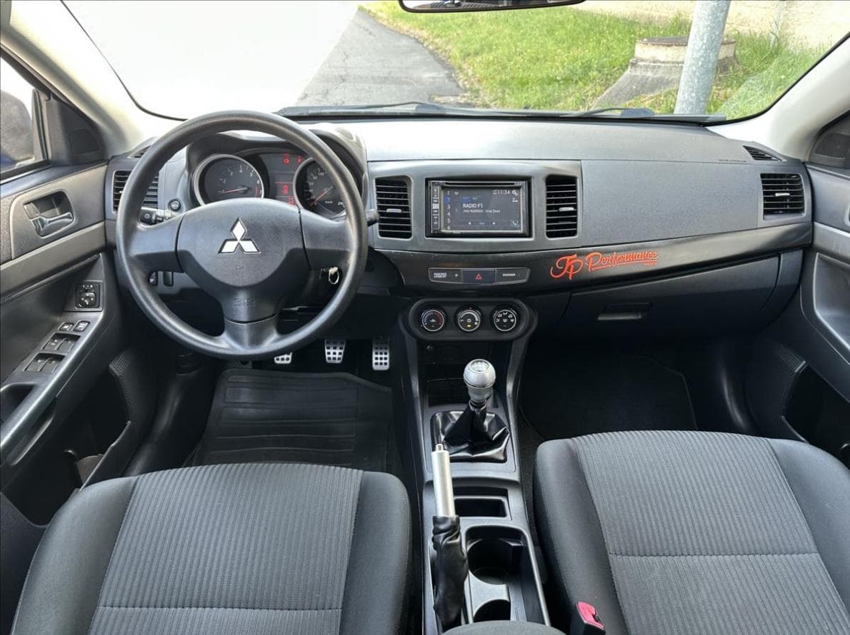 2015 Mitsubishi LANCER - 12