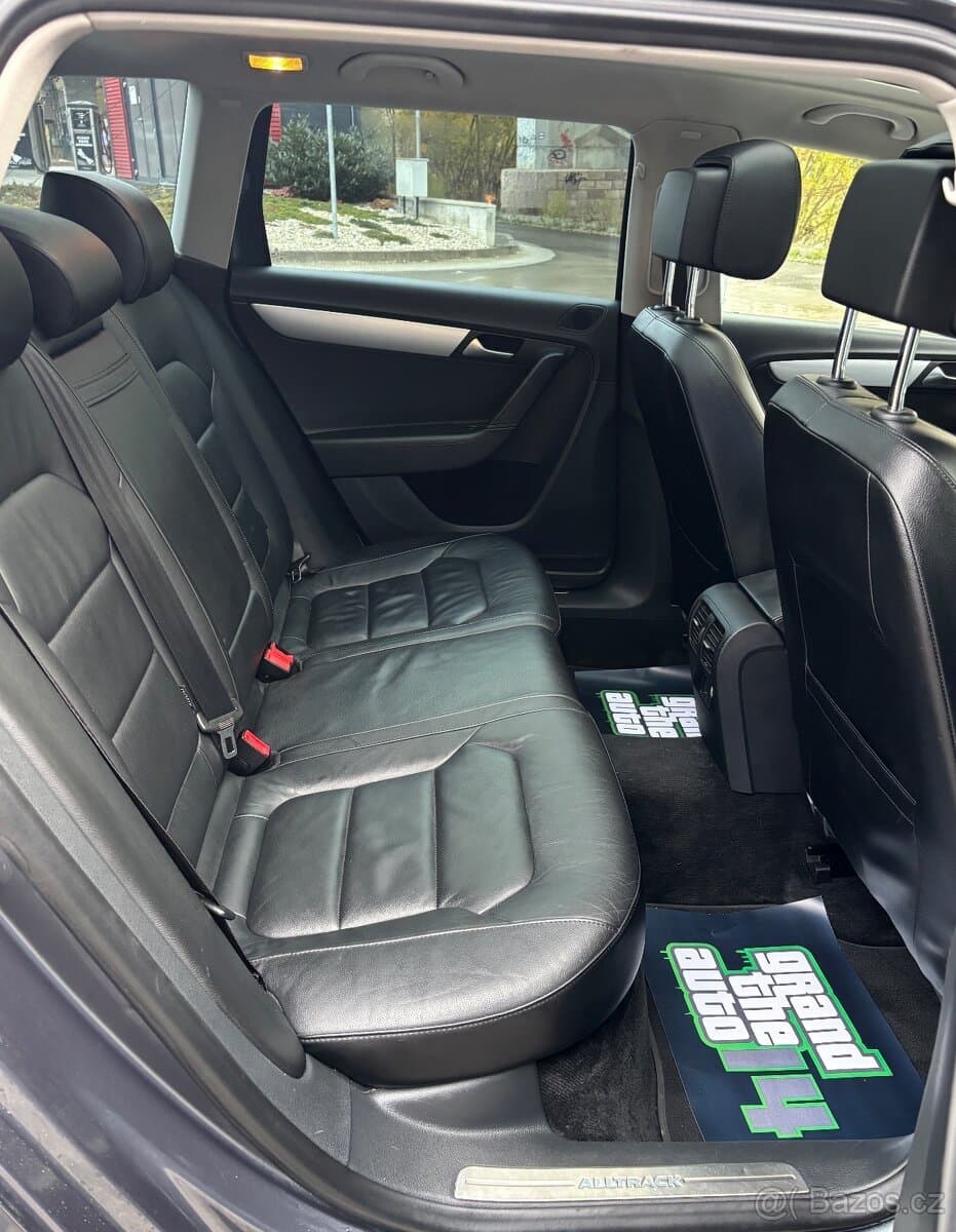 2013 Volkswagen PASSAT - 12