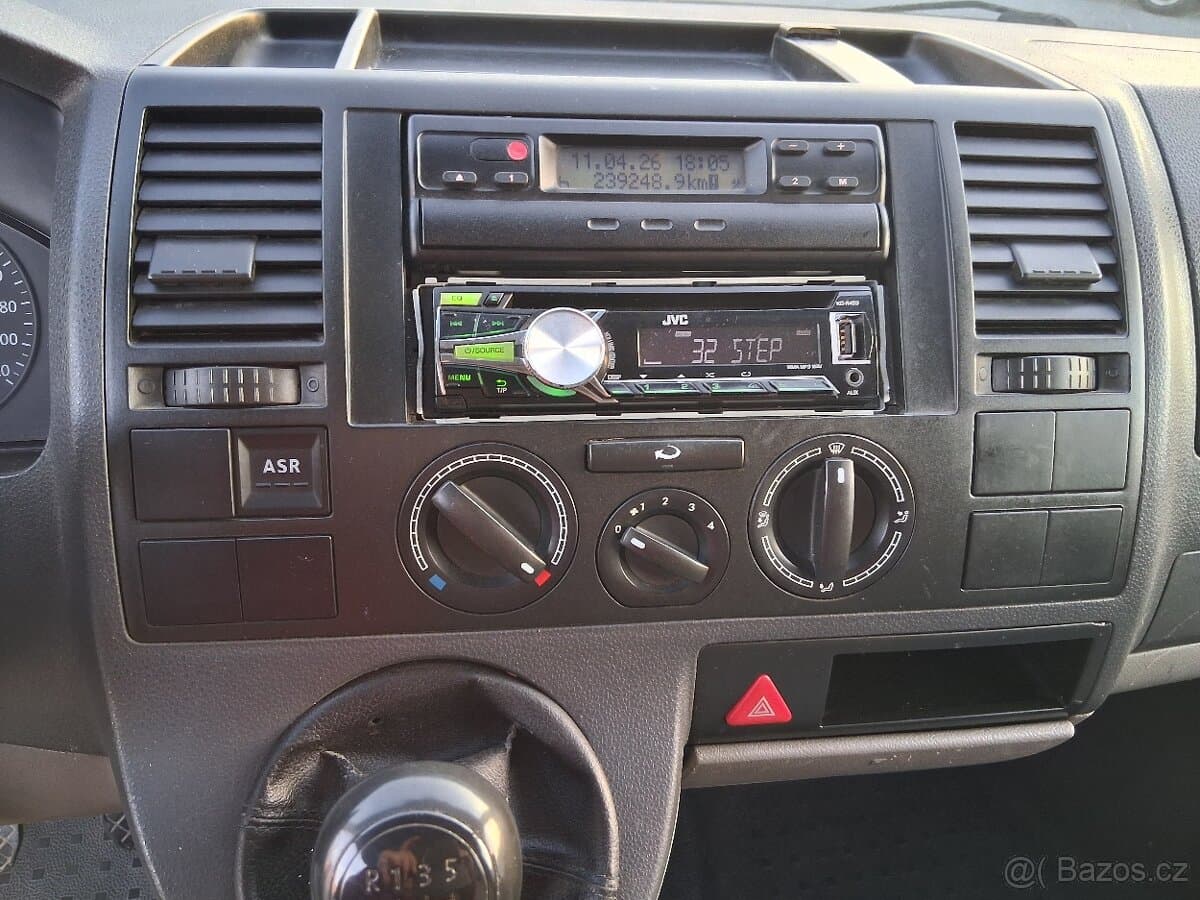 2005 Volkswagen TRANSPORTER - 12