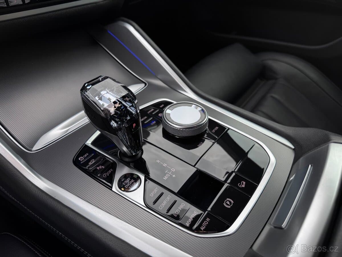 2020 BMW X6 - 12