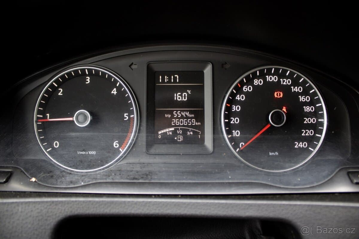 2011 Volkswagen CARAVELLE - 12