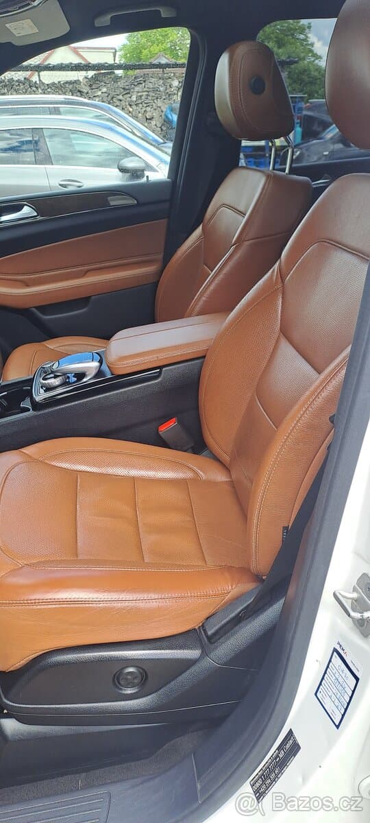 2016 Mercedes-Benz GL - 12