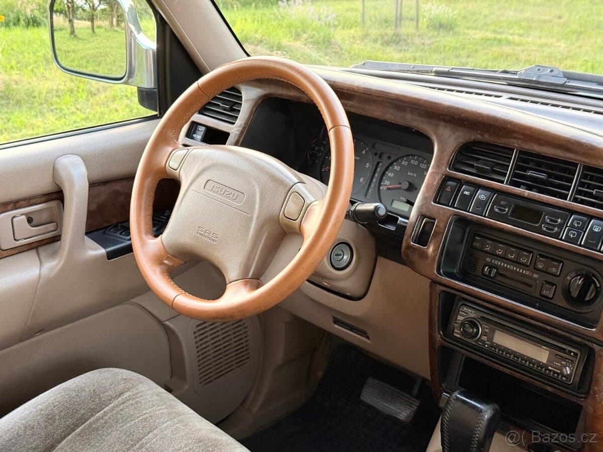 2001 Isuzu TROOPER - 12