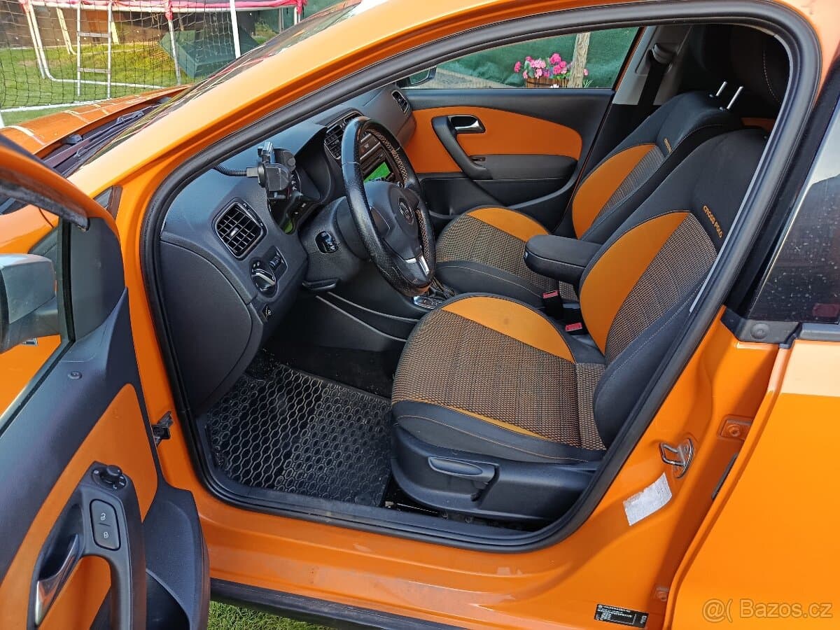 2012 Volkswagen POLO - 12